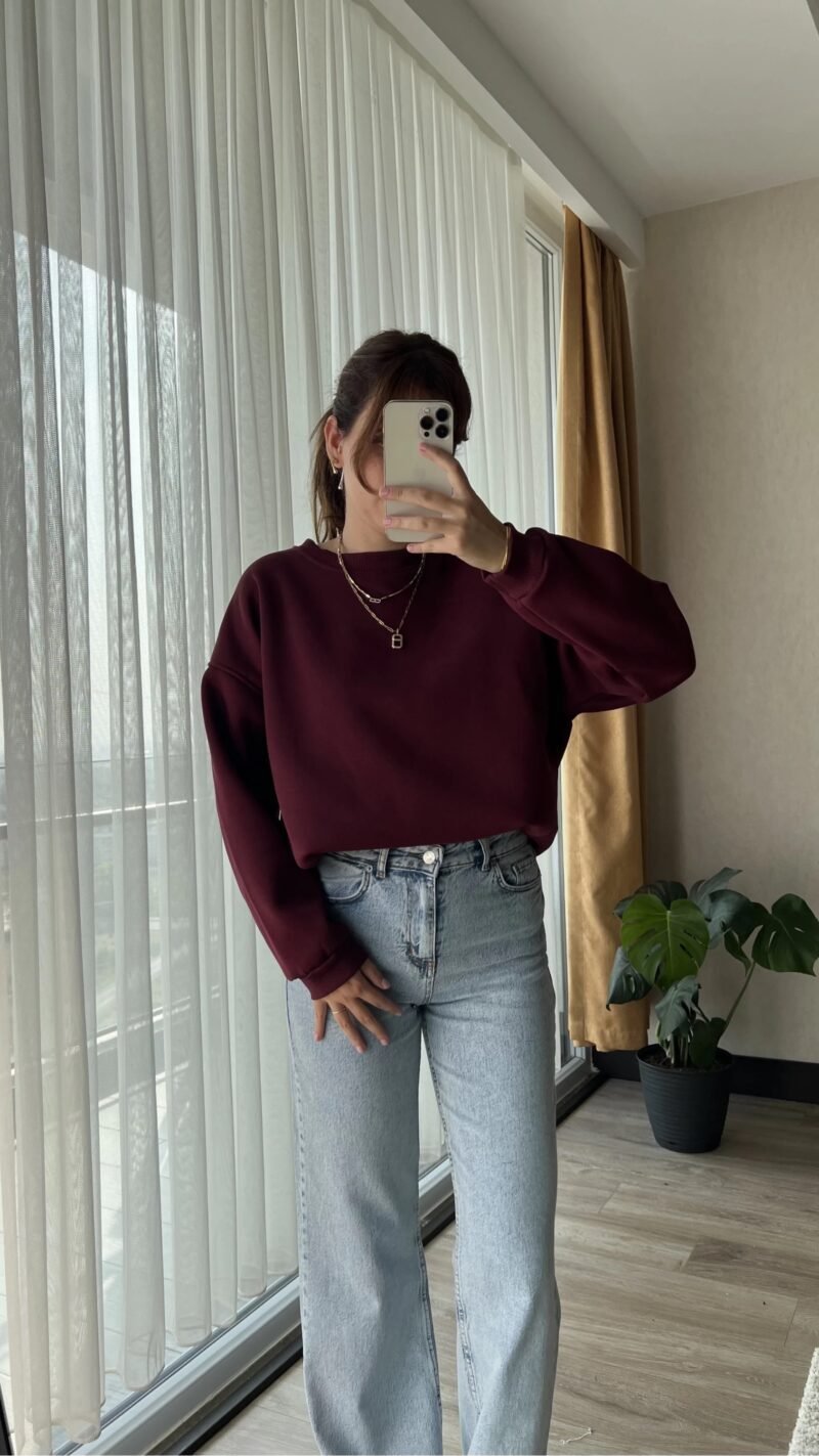 Bordeaux Oversized Sweatshirt ( مقطن من الداخل ) - Image 3